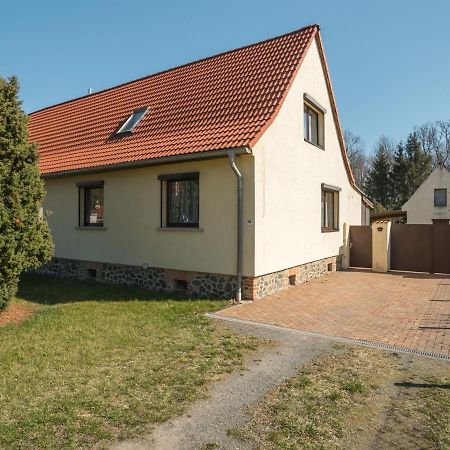 Alluring Holiday Home In Meisdorf With Garden Екстериор снимка